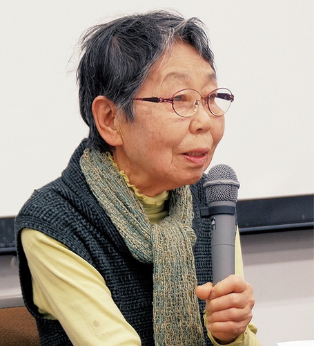 歴史を語る松本さん