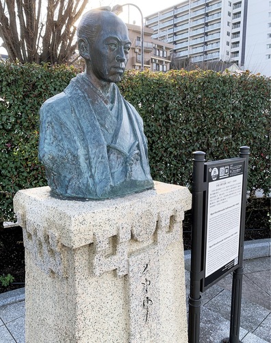 ヴェルニー公園に設置されている小栗上野介忠順の胸像