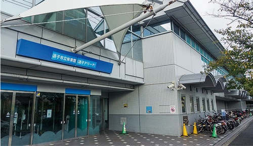 イベント会場の逗子アリーナ