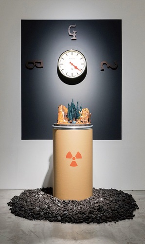 若江漢字《時の光の下にII（死の島）》１９８９-２０２４年　ミクストメディア作家蔵　photo：Koda Mori