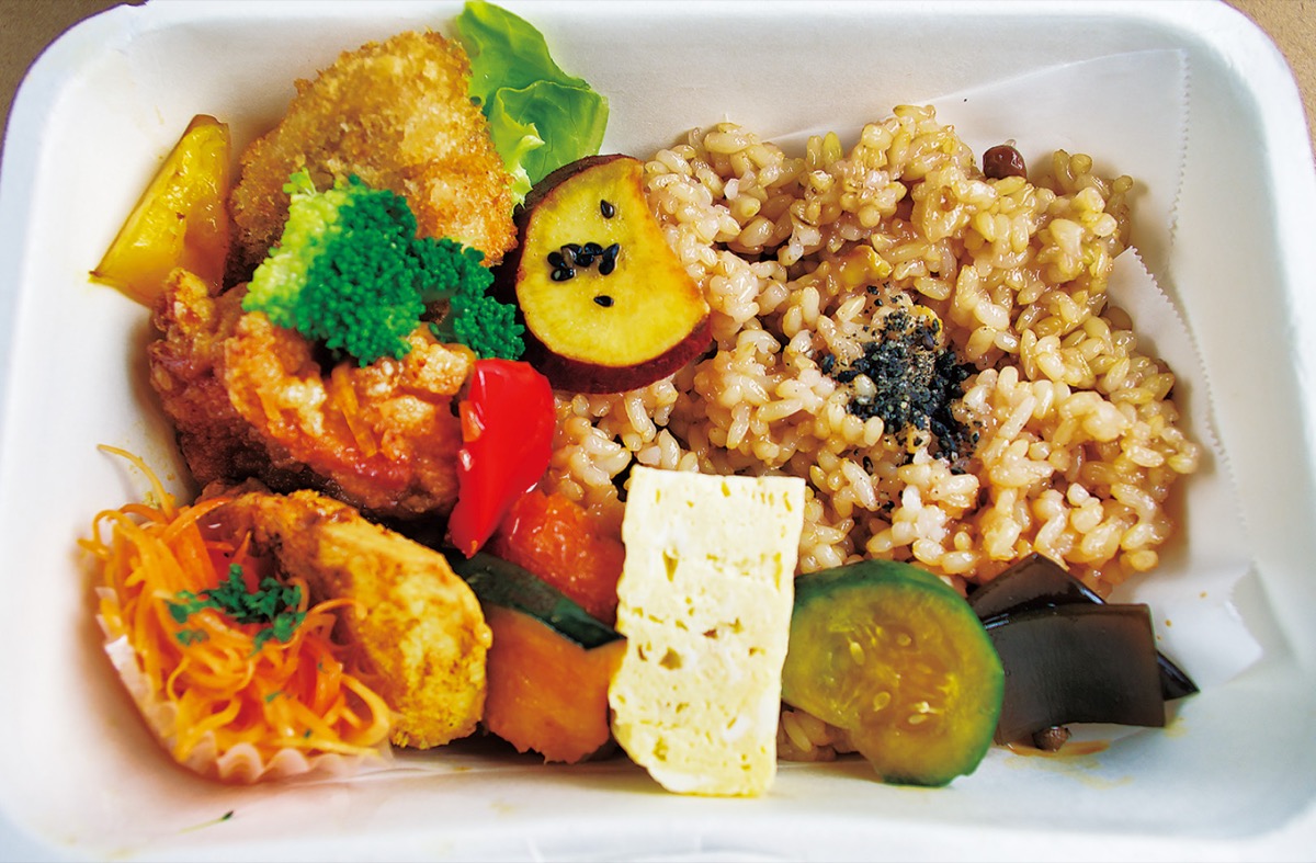 地場食材を使った参加店舗の弁当