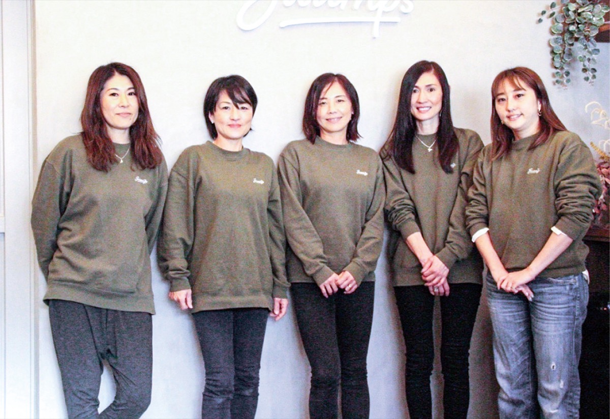 営業や現場管理もこなす女性社員