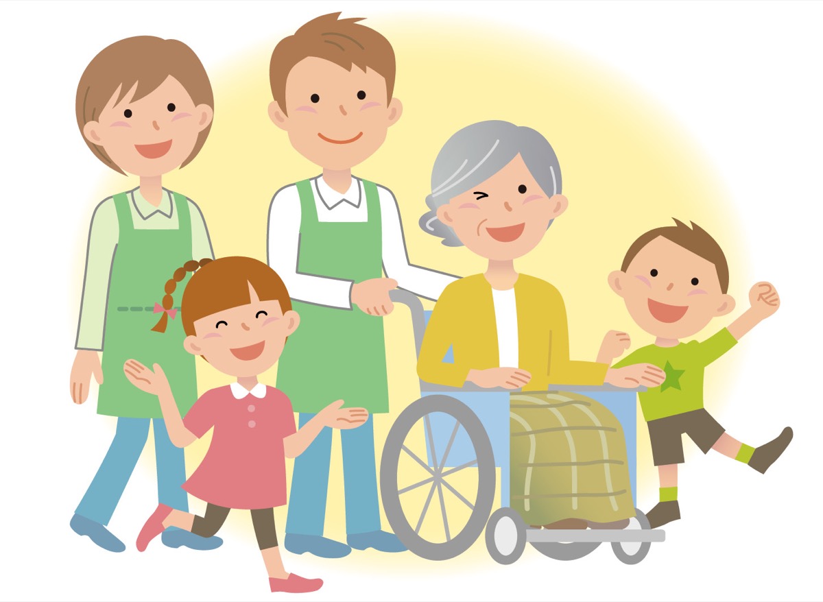 介護の基礎知識と技術学ぶ (写真1)