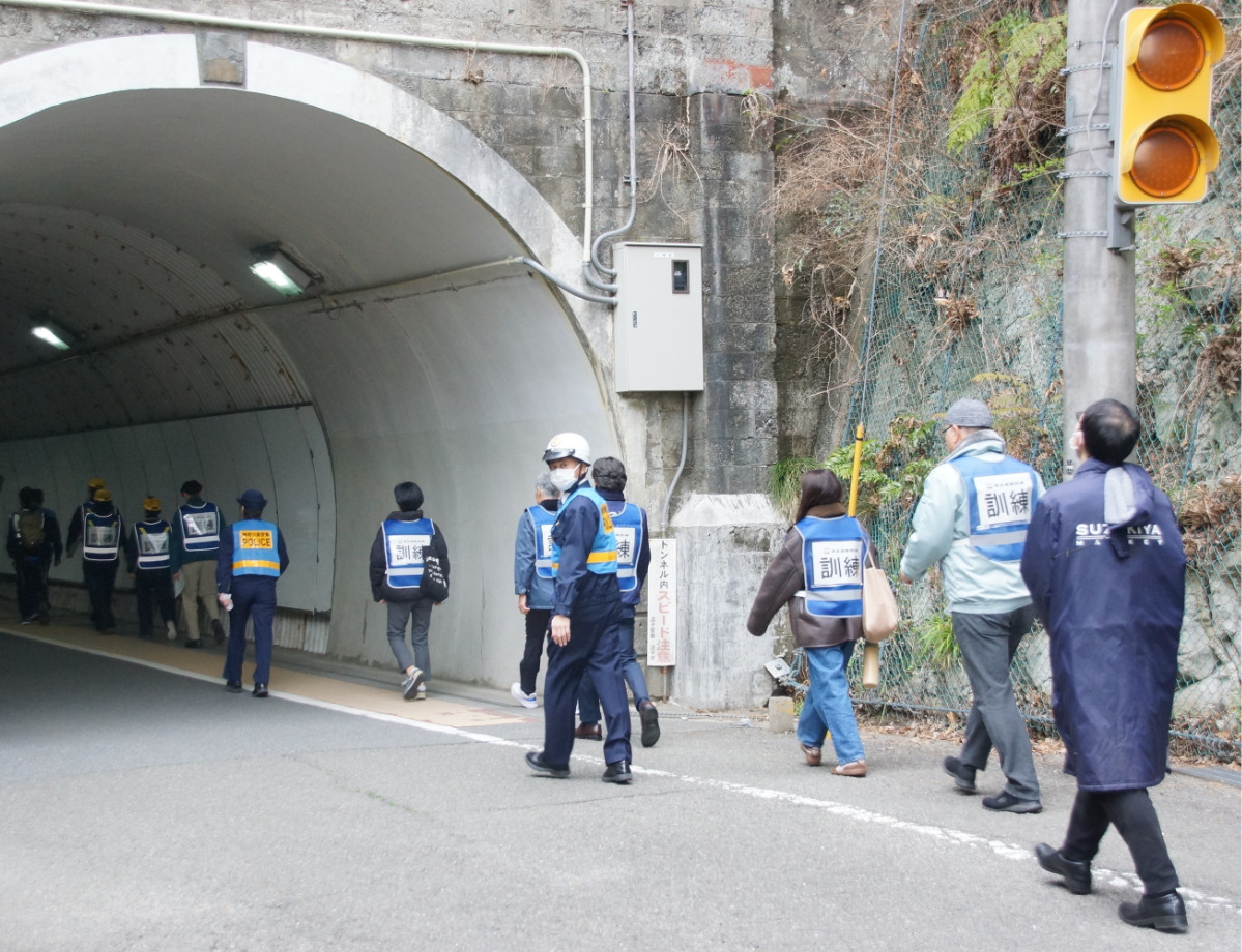 ＪＲと初の津波避難訓練 (写真2)