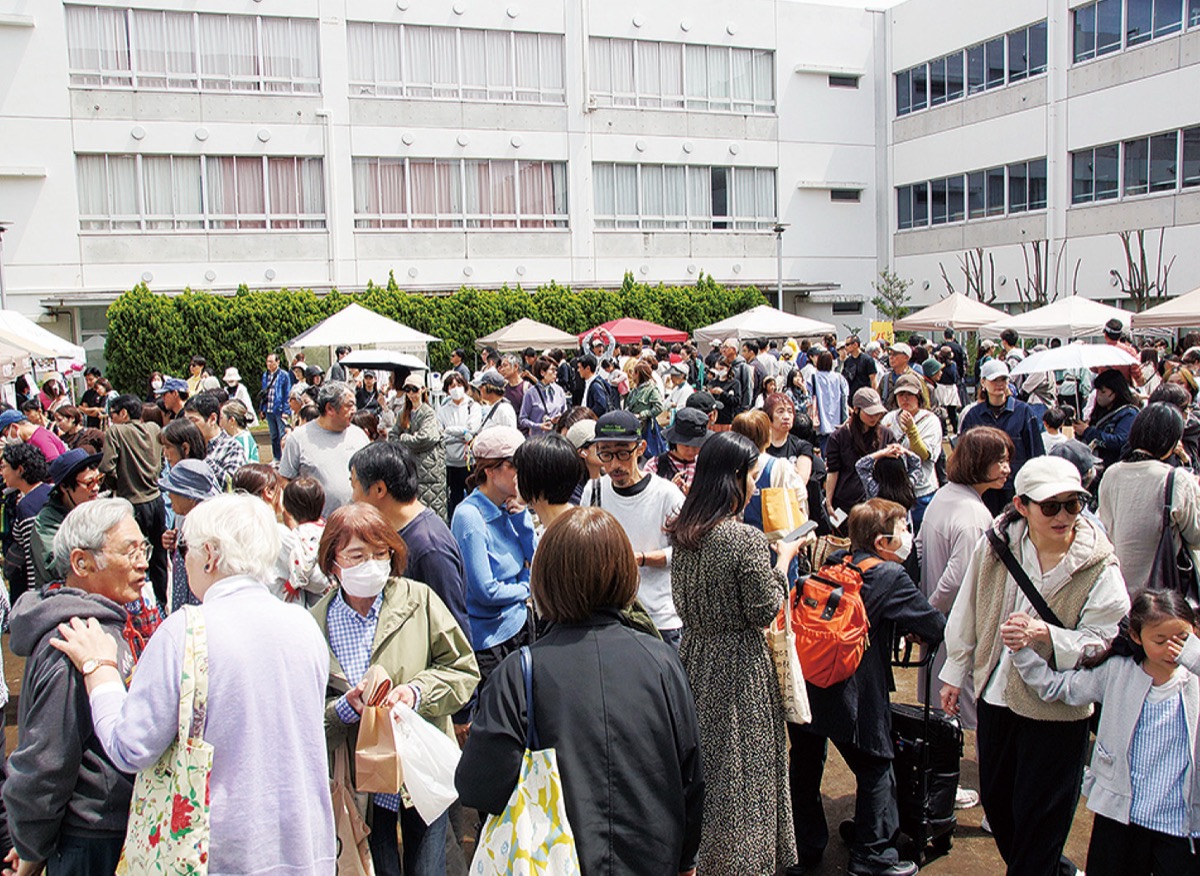 多くの人出でにぎわった会場
