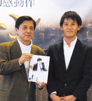試写会には吉田康弘監督（右）や三木和史プロデューサーも訪れた