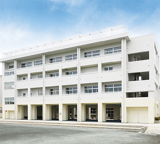 湘洋中学校に新たに建てられた津波避難校舎