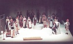 当時の「フィガロの結婚」の舞台（藤沢市民オペラ写真集より）