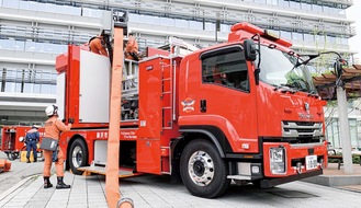 4月から藤沢市消防局が導入した「遠距離送・排水システム車」