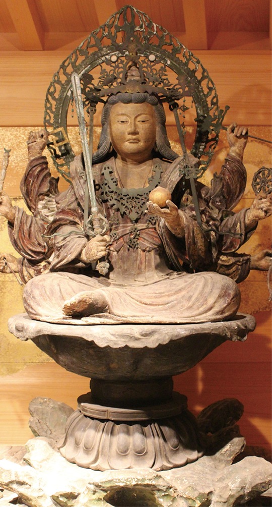 八臂弁財天御尊像（江島神社提供）