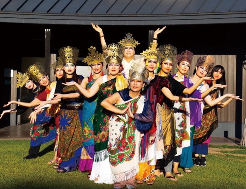 今回の招待作家・ＴＥＴＴＡさんの作品例（提供）