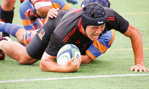 関東大会出場を決めた法政二との準々決勝で必死にトライを奪う日大藤沢の選手（提供）