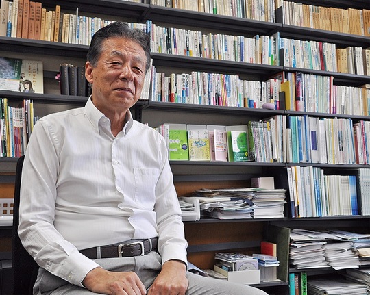 学園全体でのユネスコスクール認定を喜ぶ住田学園長