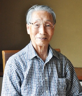 幼い頃の記憶を辿る和田さん