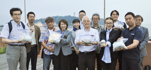 外貨を手にするＲＣ会員