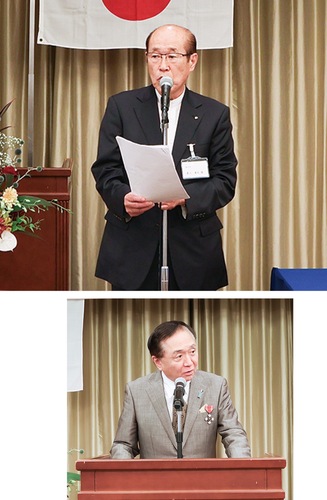 上・あいさつする最上氏と駆け付けたと黒岩知事（提供）