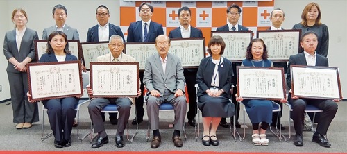 感謝状を受けた事業者ら