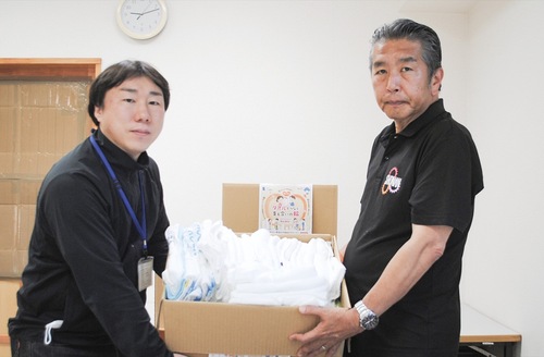 宮城会長（右）と飯田所長