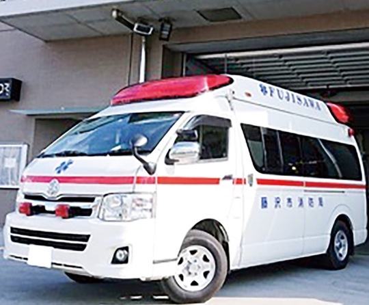 マイナ救急を行う救急車（市消防局提供）