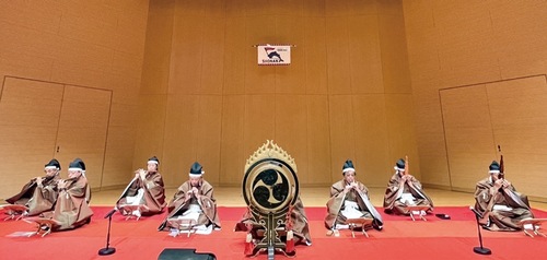 Ｆプレイスでの演奏会（同社提供）