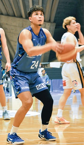 ゴールを狙う副キャプテンの伊集選手