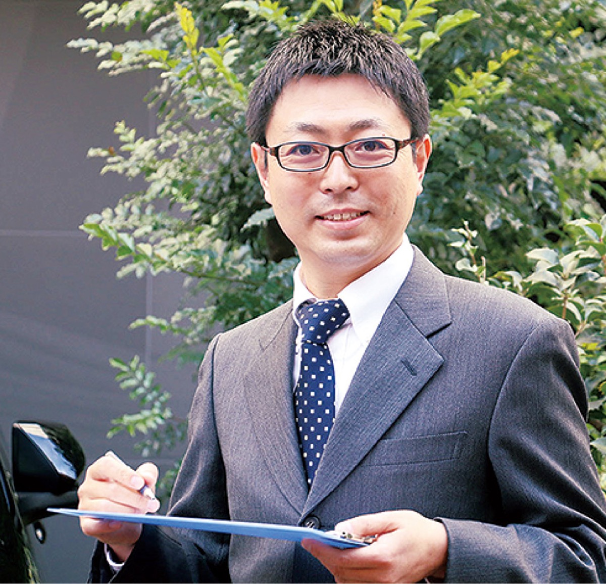 「お気軽にお問合せを」と佐藤店長