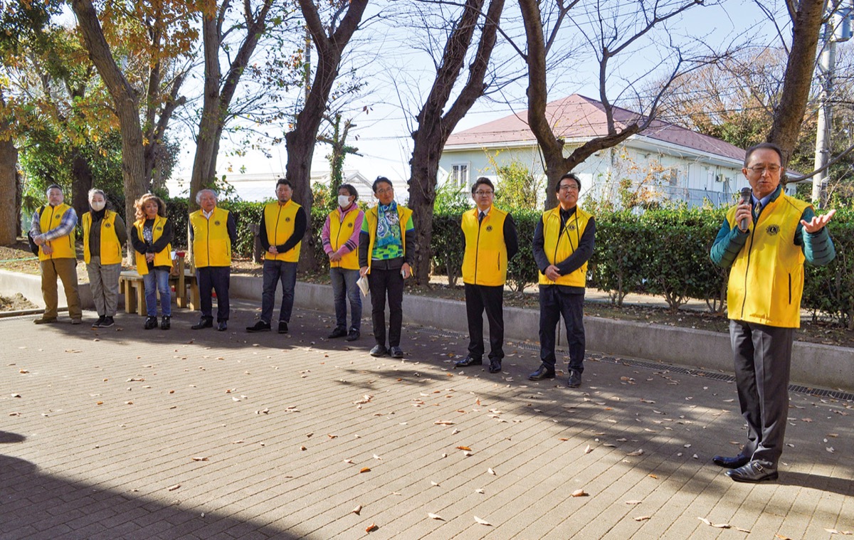 クリスマス前児相に贈り物