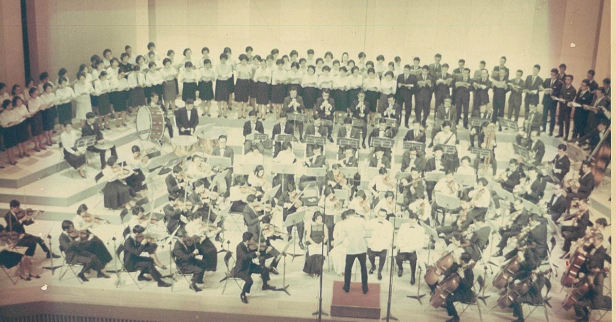 盛大に行われたこけら落とし公演