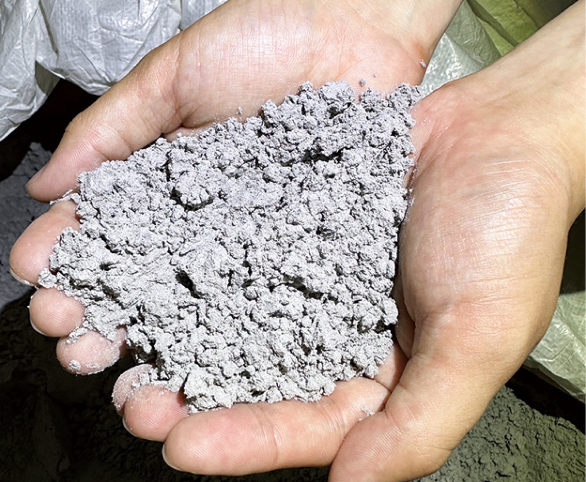 実用化に向けて企業と共同研究 (写真2)