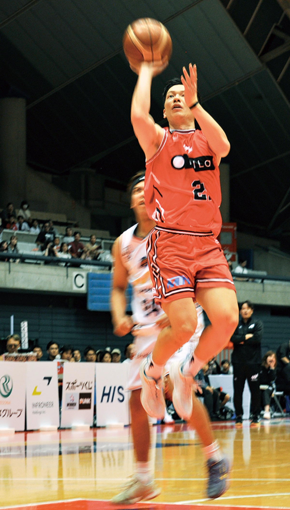 縦横無尽にコートを支配するキャプテンの伊藤選手