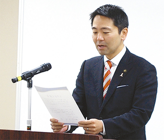 「イクボス宣言」を行う松尾市長