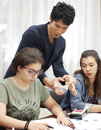 「はんこ文化」学ぶ