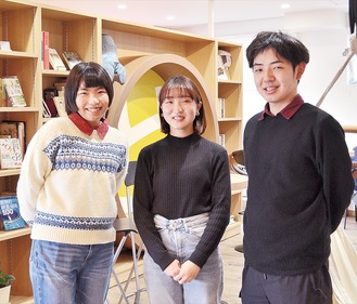 左からメンバーの永井さん、飯島さん、大森さん