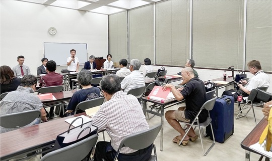 説明会の様子＝８月30日