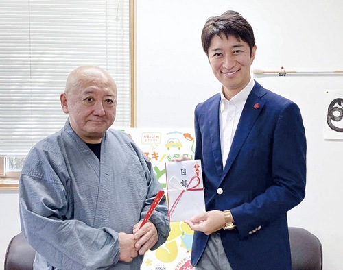 朝比奈社長（左）と高橋教育長