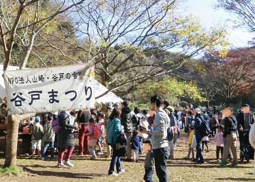 大勢でにぎわった以前の様子