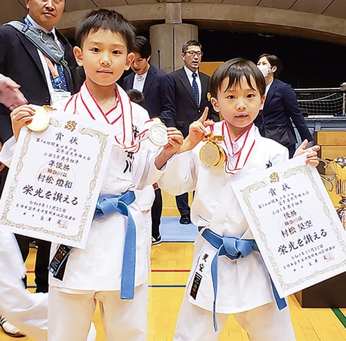 準優勝した燈和さん（左）と優勝した昊空さん（提供）