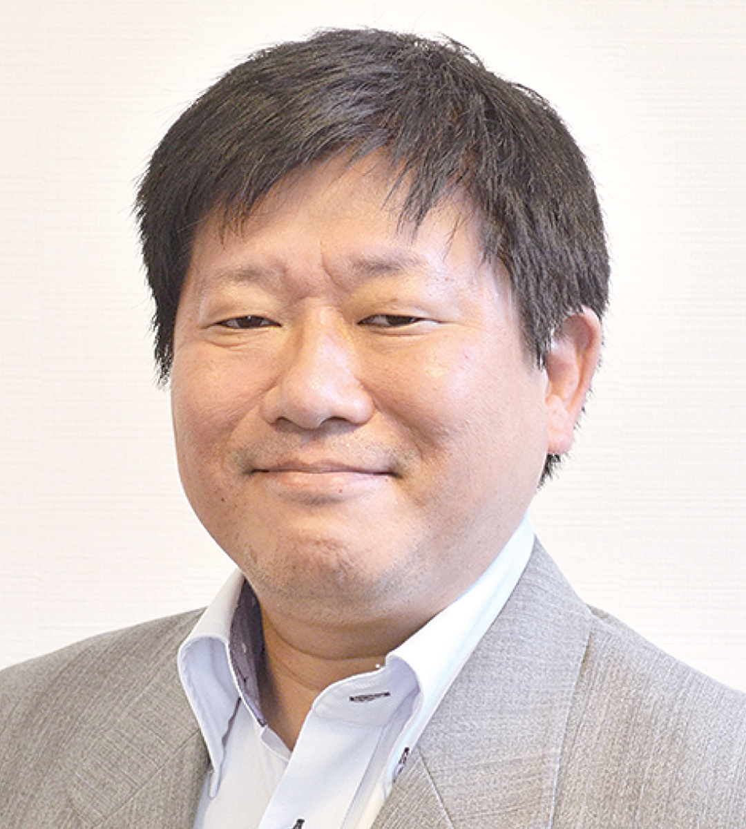 日置 英二 会長 (写真1)