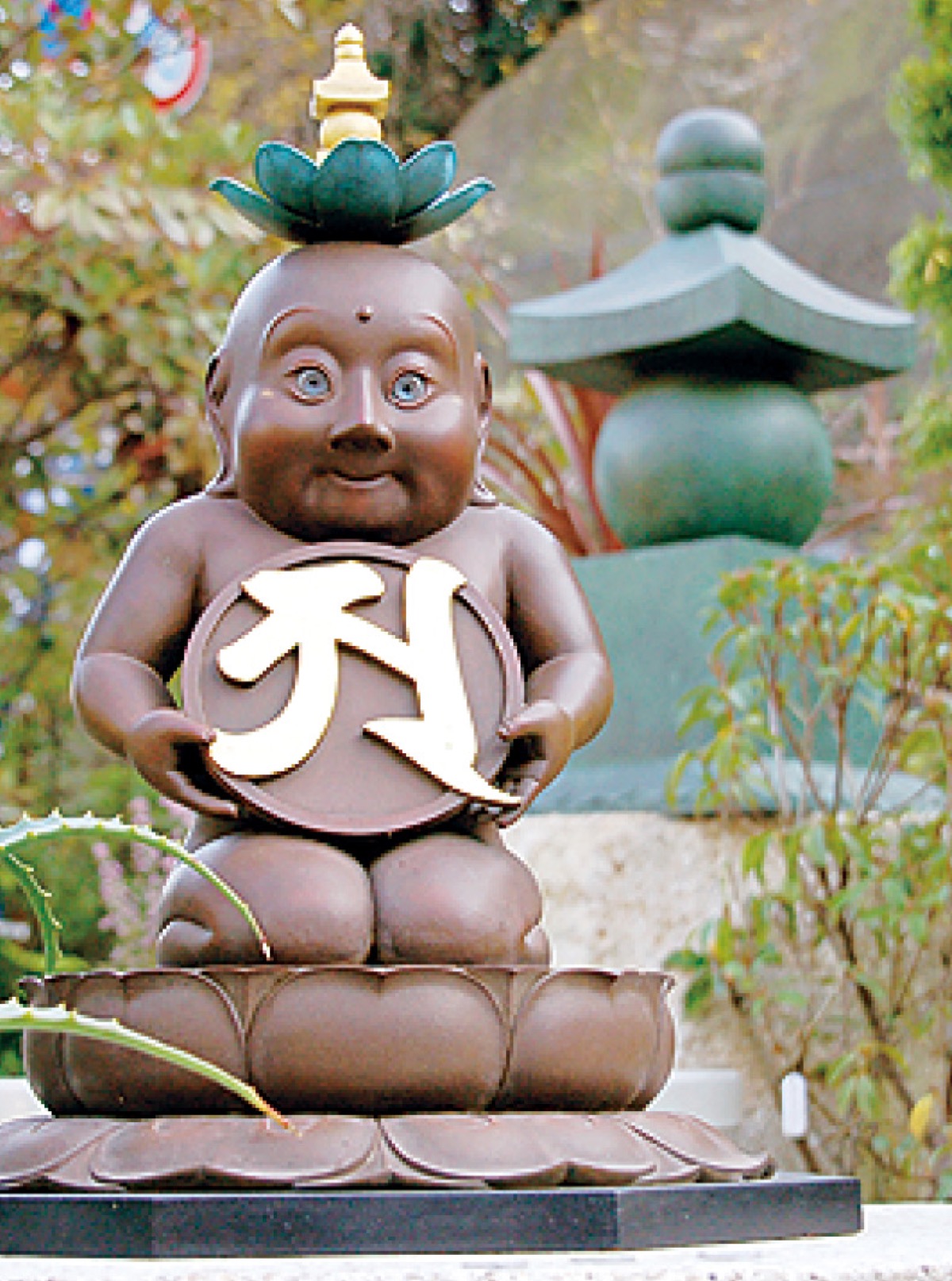 境内には五体の童子像も
