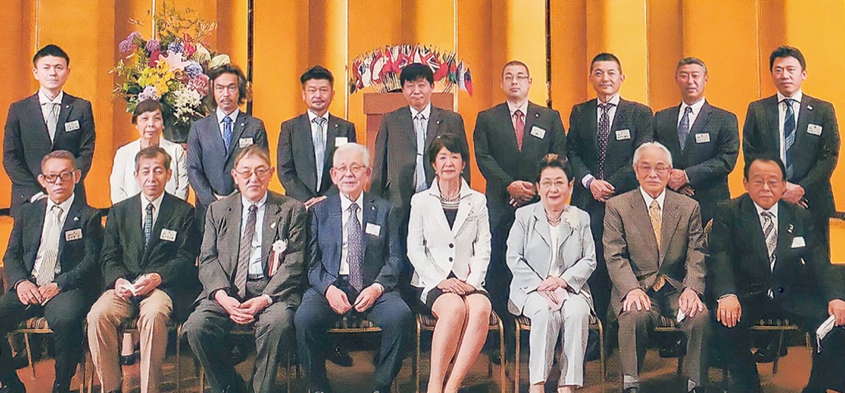 式典でのメンバー