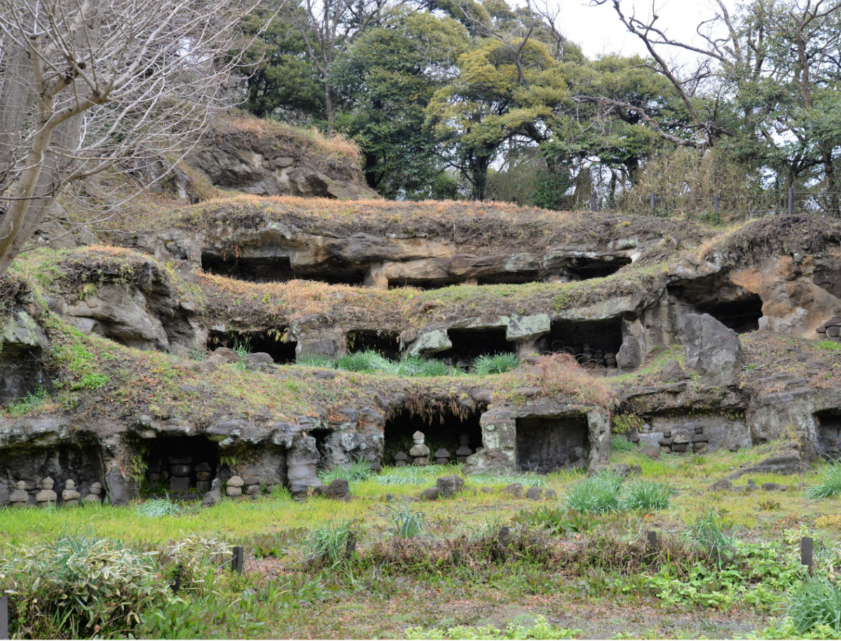 まんだら堂やぐら群(同)