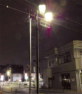 商店会が管理する街路灯は市内に７００本弱ある