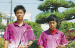 「攻めのテニスをします」と河合選手（右）、石原選手ペア