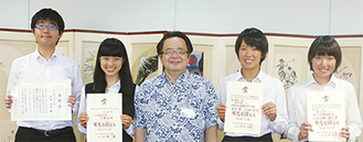 阿部さん、土肥さん、服部市長、宮下さん、江波戸さん（左から）