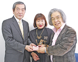 天野さん、綾さん、社協の熊澤会長（右から）