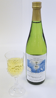 国産ブドウを使用した白ワイン。香りも華やか