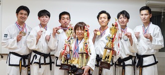 左から滝沢さん、中村さん、平間さん、大島さん、中川さん、大原さん、青木さん