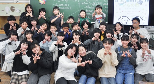 動画づくりに励んだ児童ら