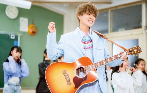 校舎でＭＶの撮影を行ったおにちゃんら