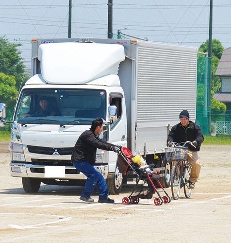 自転車が関係する事故を再現